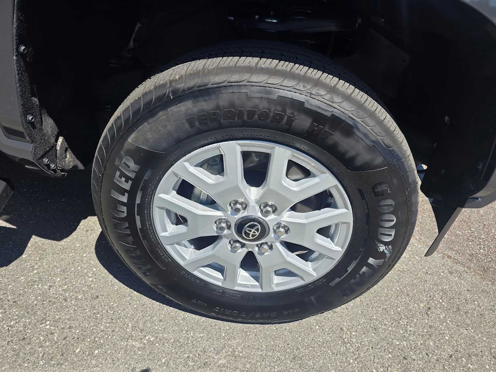 2025 Toyota Tacoma SR5