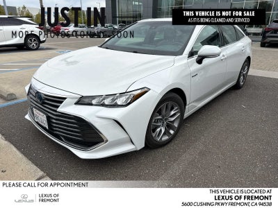 2020 Toyota Avalon Hybrid XLE