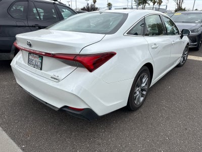 2020 Toyota Avalon Hybrid XLE