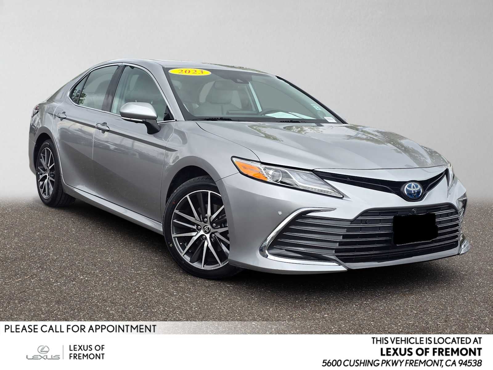 2023 Toyota Camry Hybrid XLE