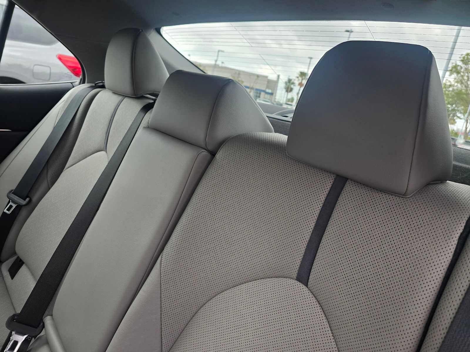 2023 Toyota Camry Hybrid XLE