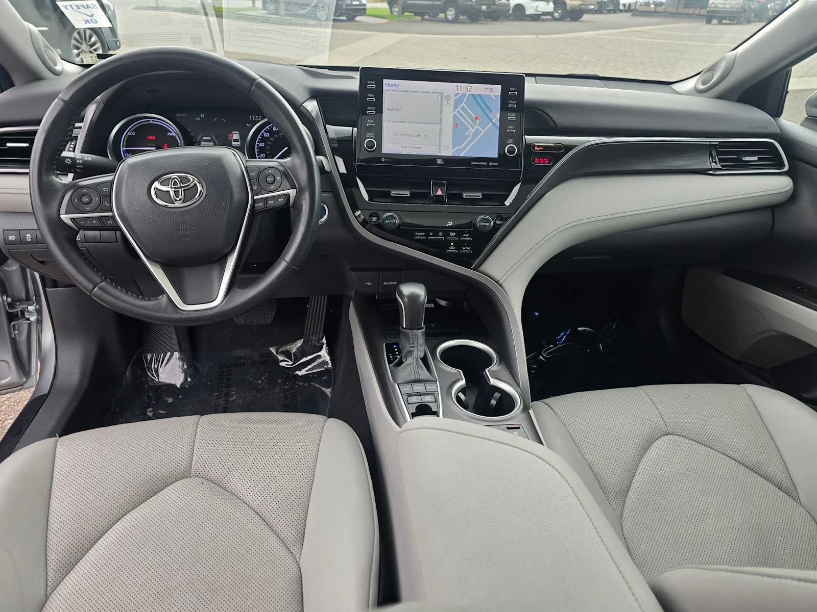 2023 Toyota Camry Hybrid XLE