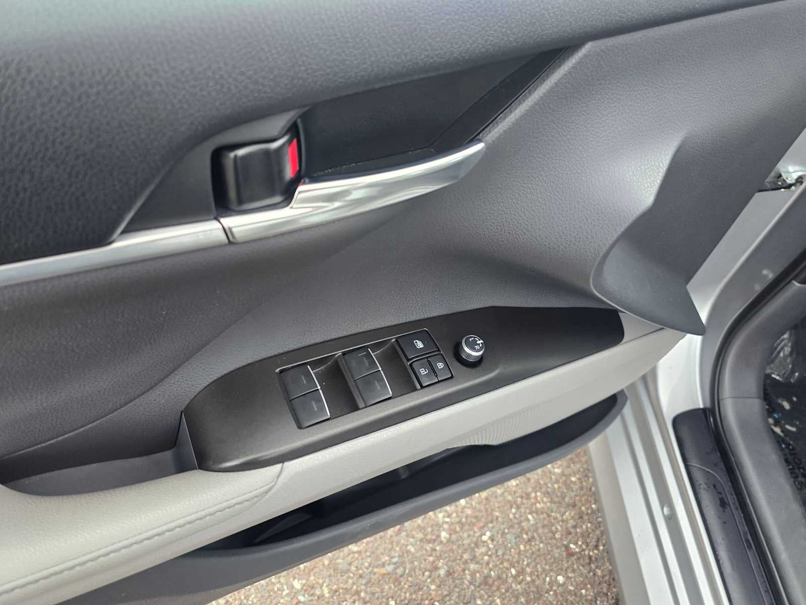 2023 Toyota Camry Hybrid XLE