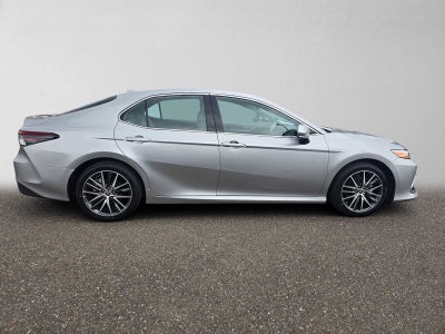 2023 Toyota Camry Hybrid XLE
