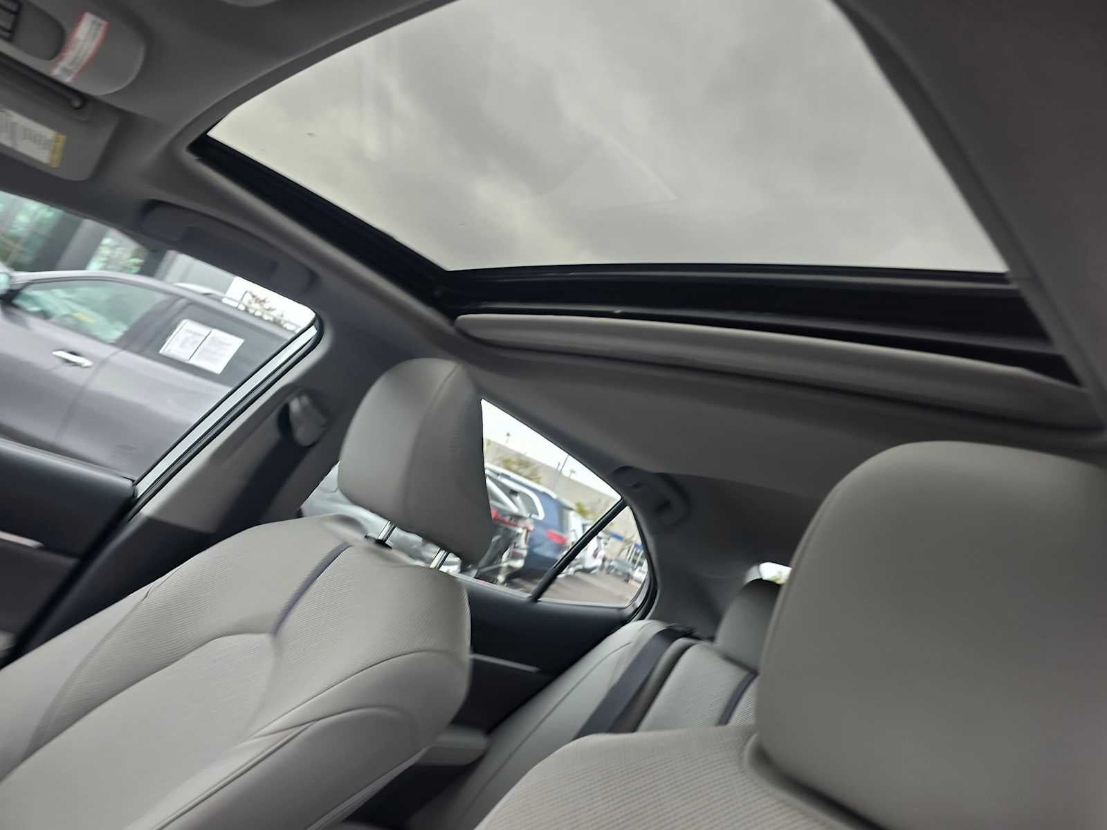 2023 Toyota Camry Hybrid XLE