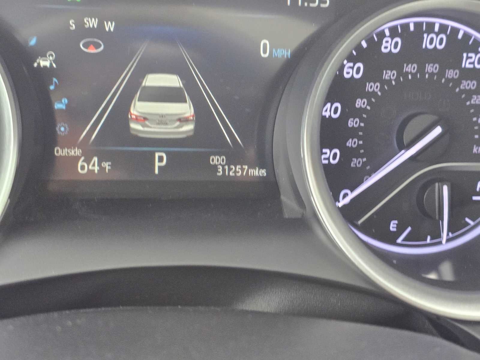 2023 Toyota Camry Hybrid XLE
