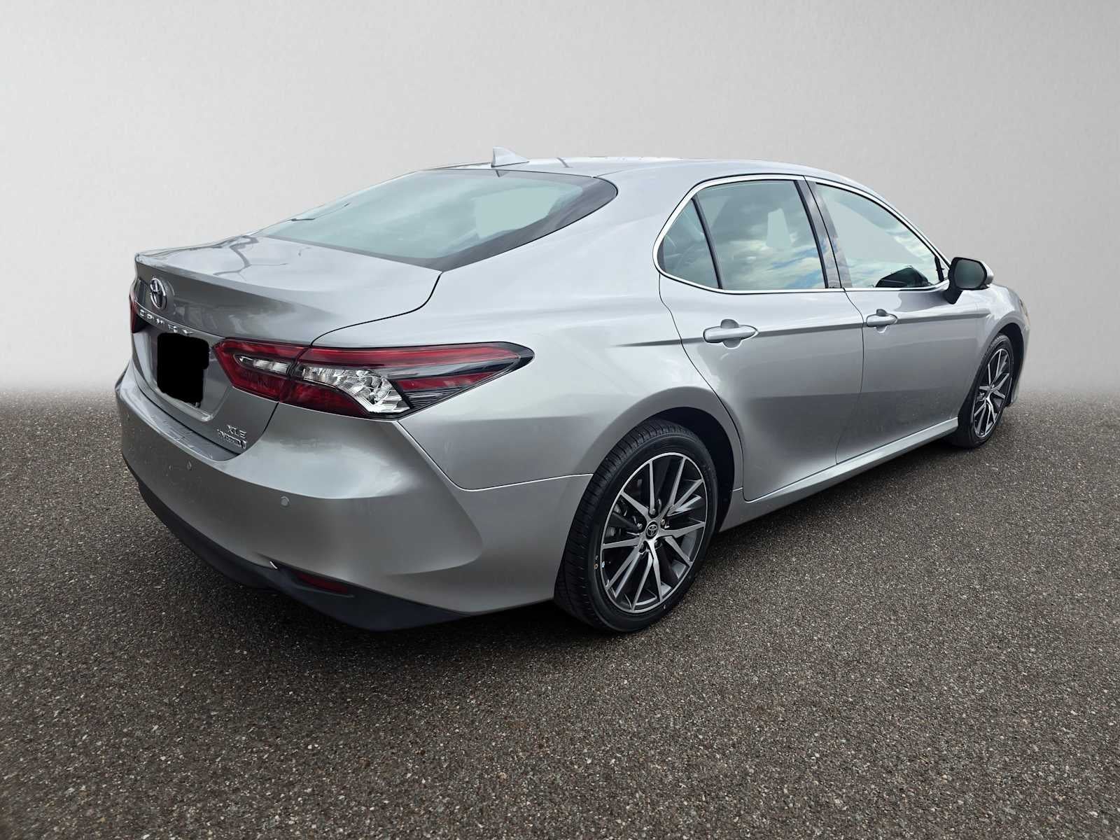 2023 Toyota Camry Hybrid XLE