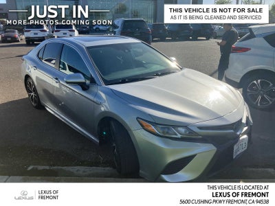 2020 Toyota Camry Hybrid SE