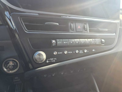 2024 Lexus ES 300h F SPORT HANDLING