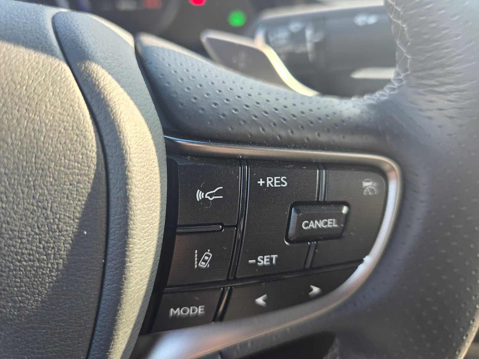 2024 Lexus ES 300h F SPORT HANDLING