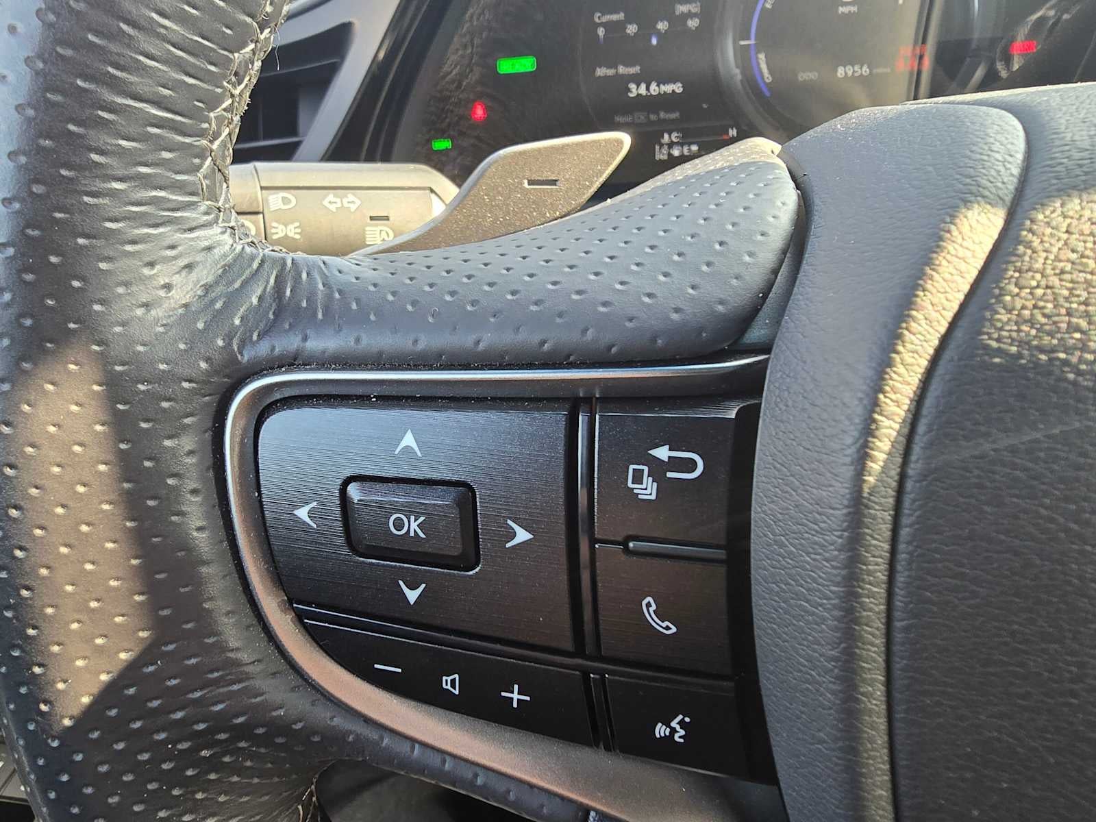 2024 Lexus ES 300h F SPORT HANDLING