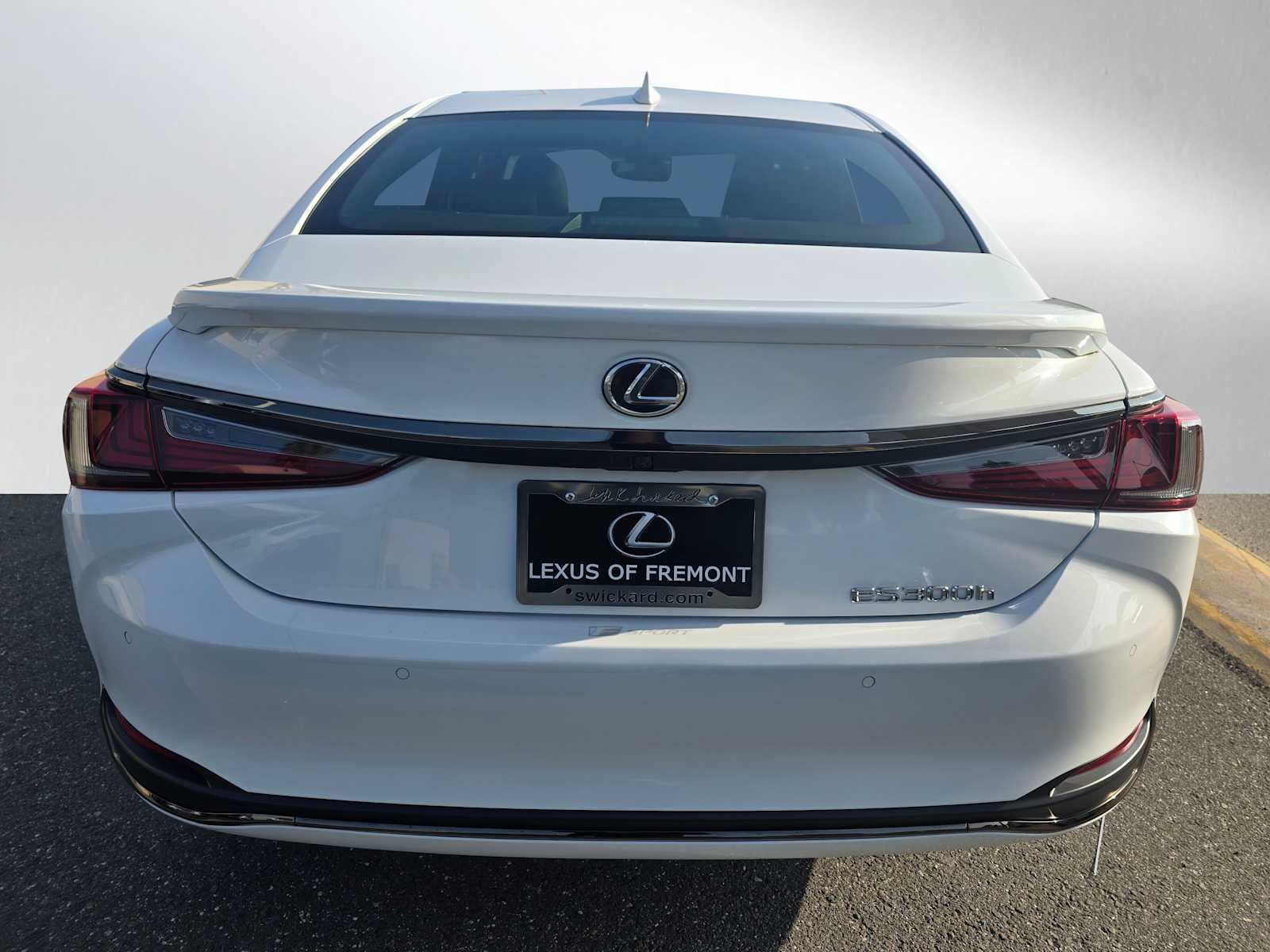 2024 Lexus ES 300h F SPORT HANDLING