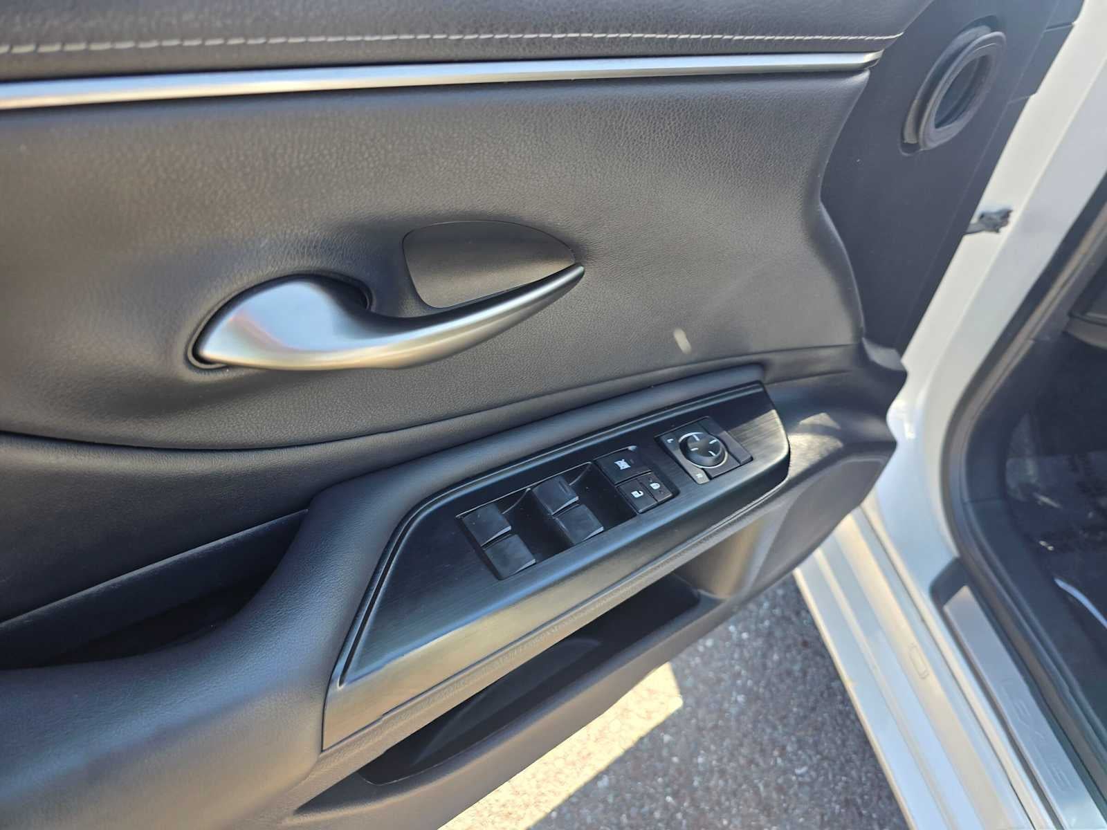 2020 Lexus ES 300h ES 300h