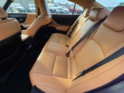 2022 Lexus ES 300h ES 300h