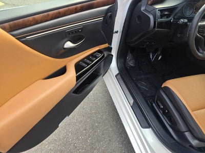 2022 Lexus ES 300h ES 300h
