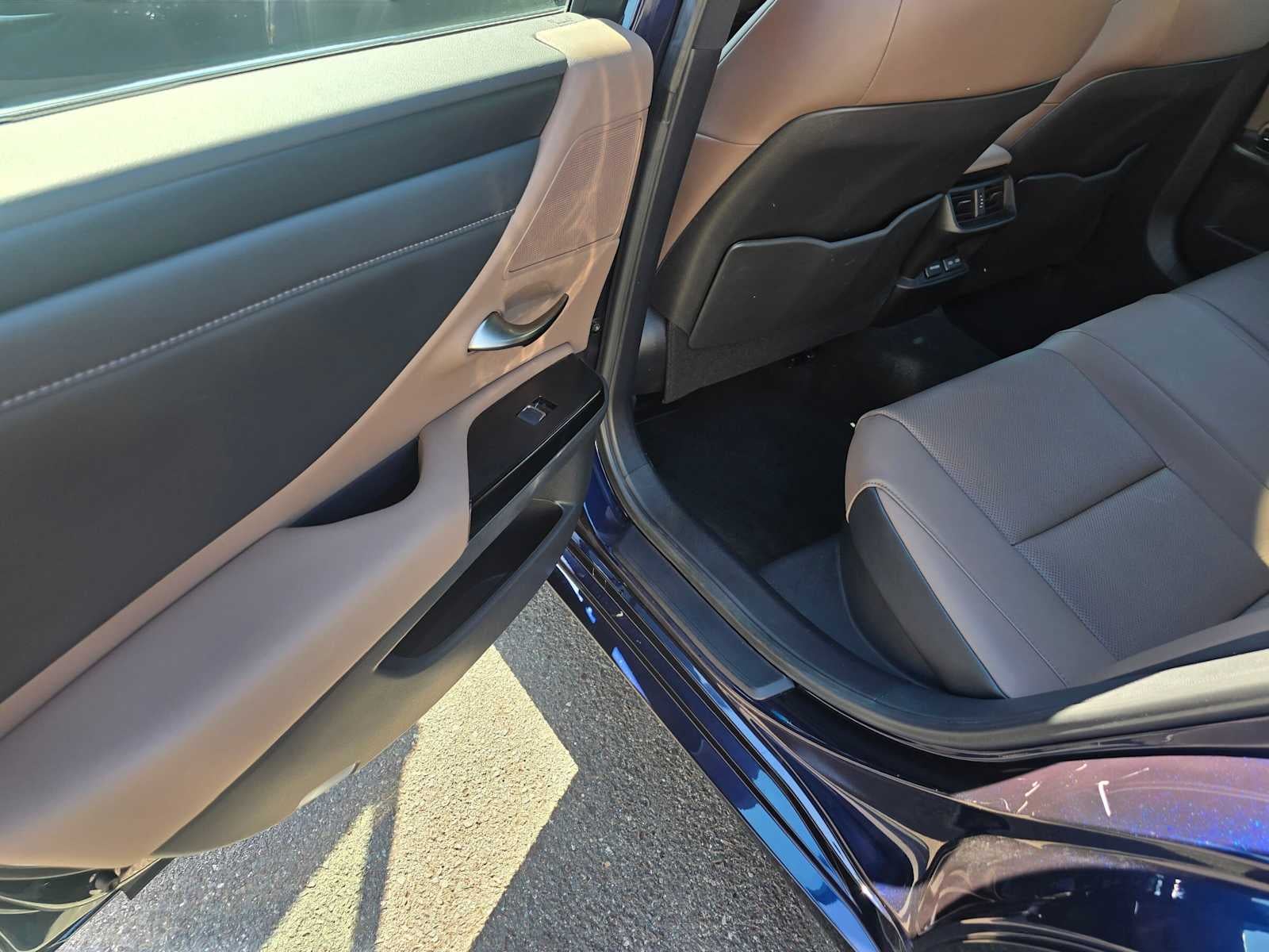 2024 Lexus ES 300h ES 300h