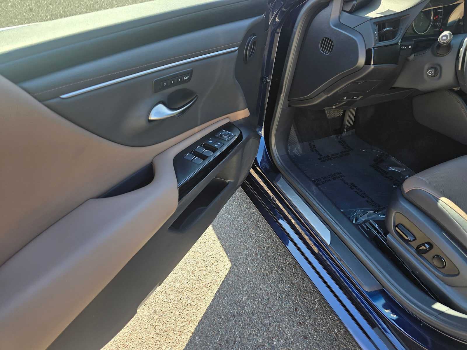 2024 Lexus ES 300h ES 300h
