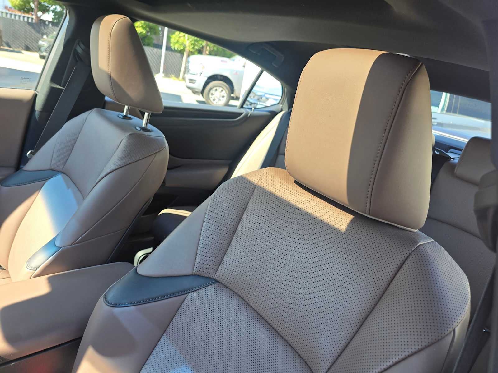 2024 Lexus ES 300h ES 300h