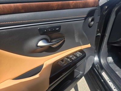 2024 Lexus ES 300h ES 300h