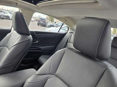 2025 Lexus ES 300h ES 300h