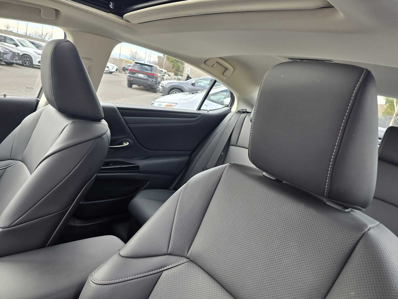 2025 Lexus ES 300h ES 300h