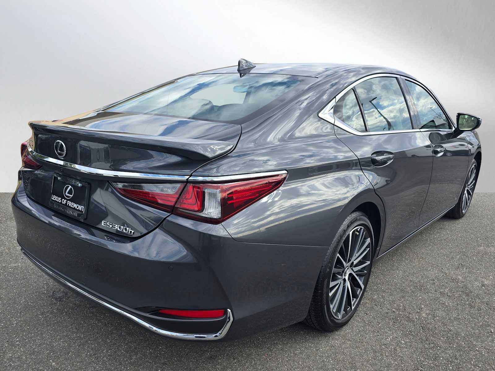 2025 Lexus ES 300h ES 300h