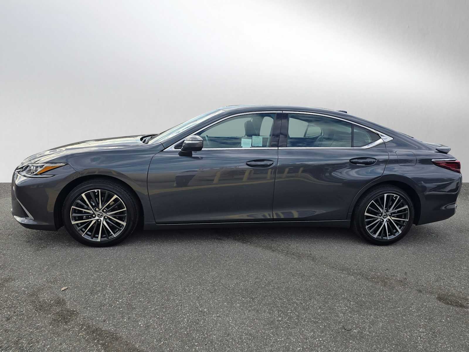 2025 Lexus ES 300h ES 300h