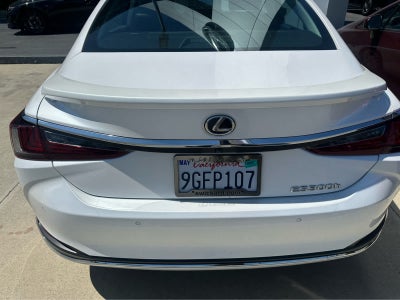 2023 Lexus ES 300h Luxury