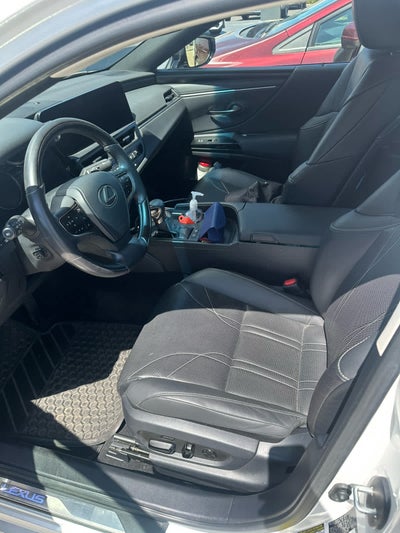 2023 Lexus ES 300h Luxury