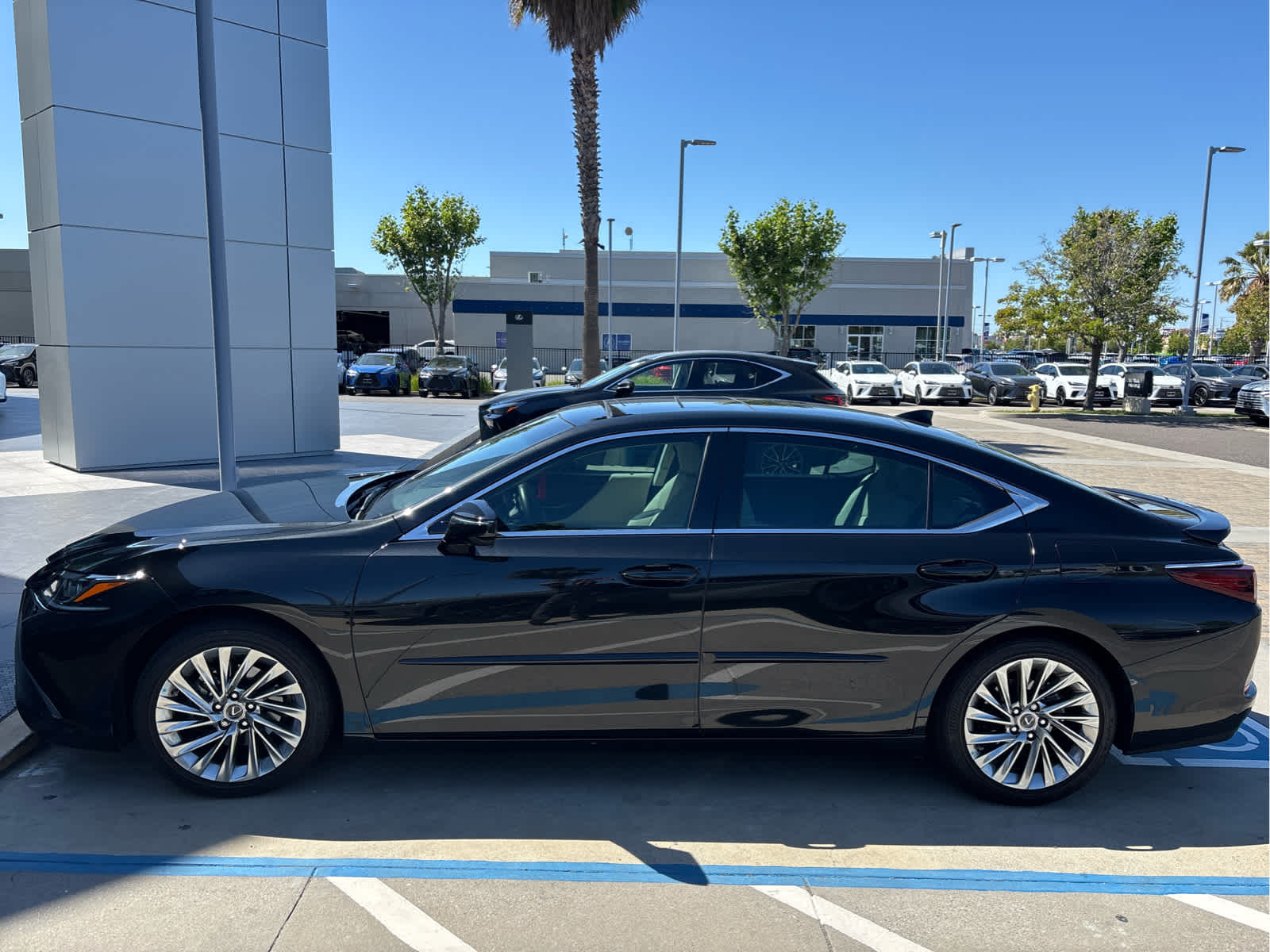 2022 Lexus ES 350 Luxury