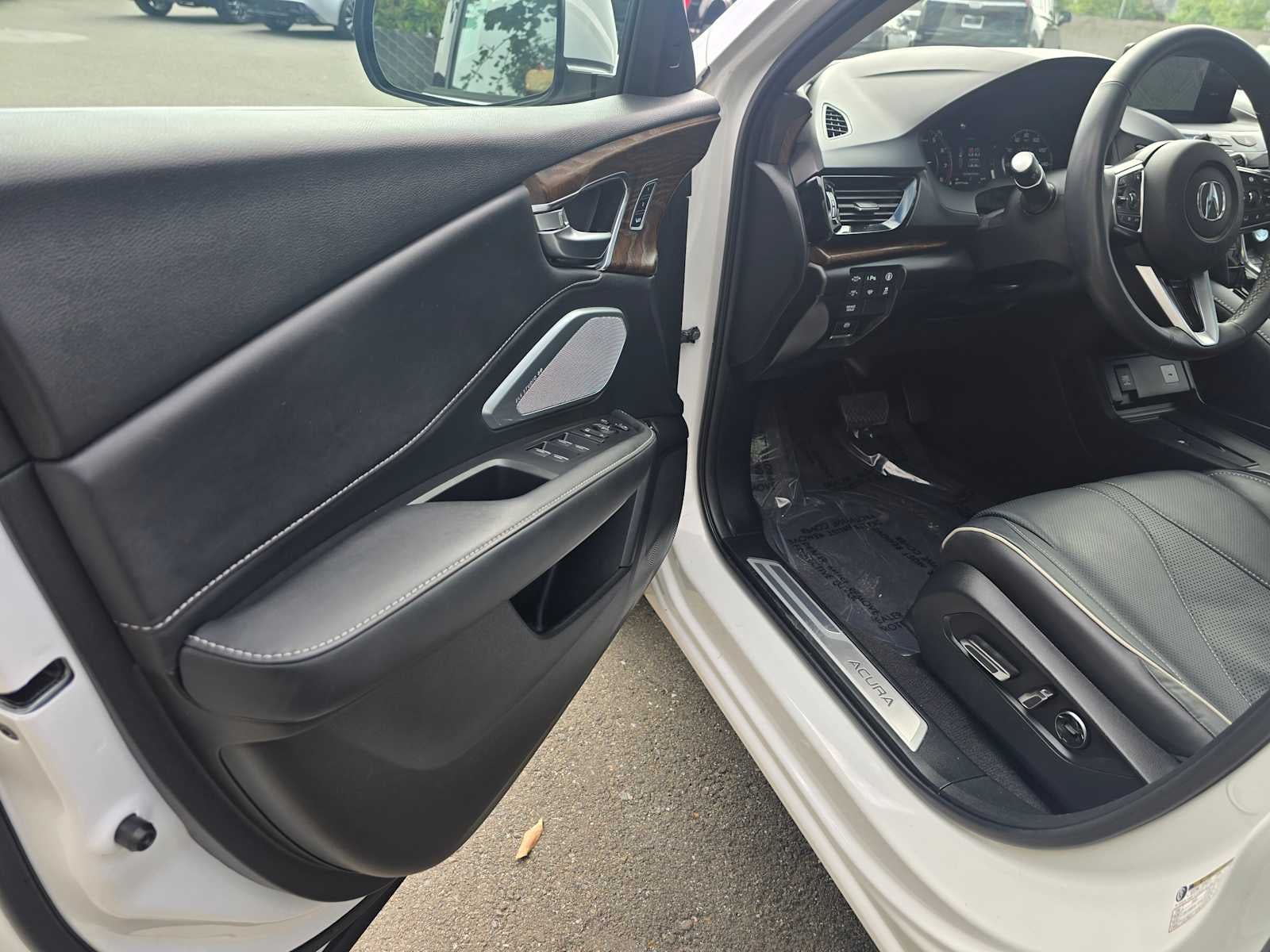 2023 Acura RDX w/Advance Package