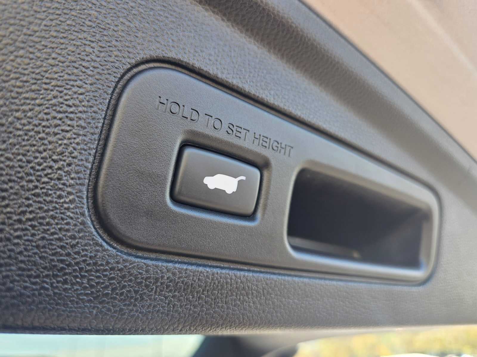 2025 Acura MDX w/Technology Package