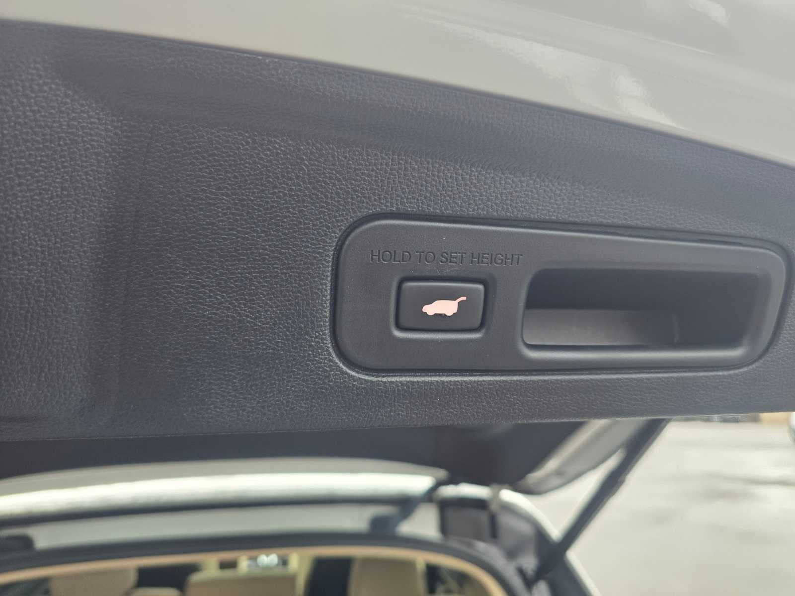 2023 Acura MDX w/Technology Package