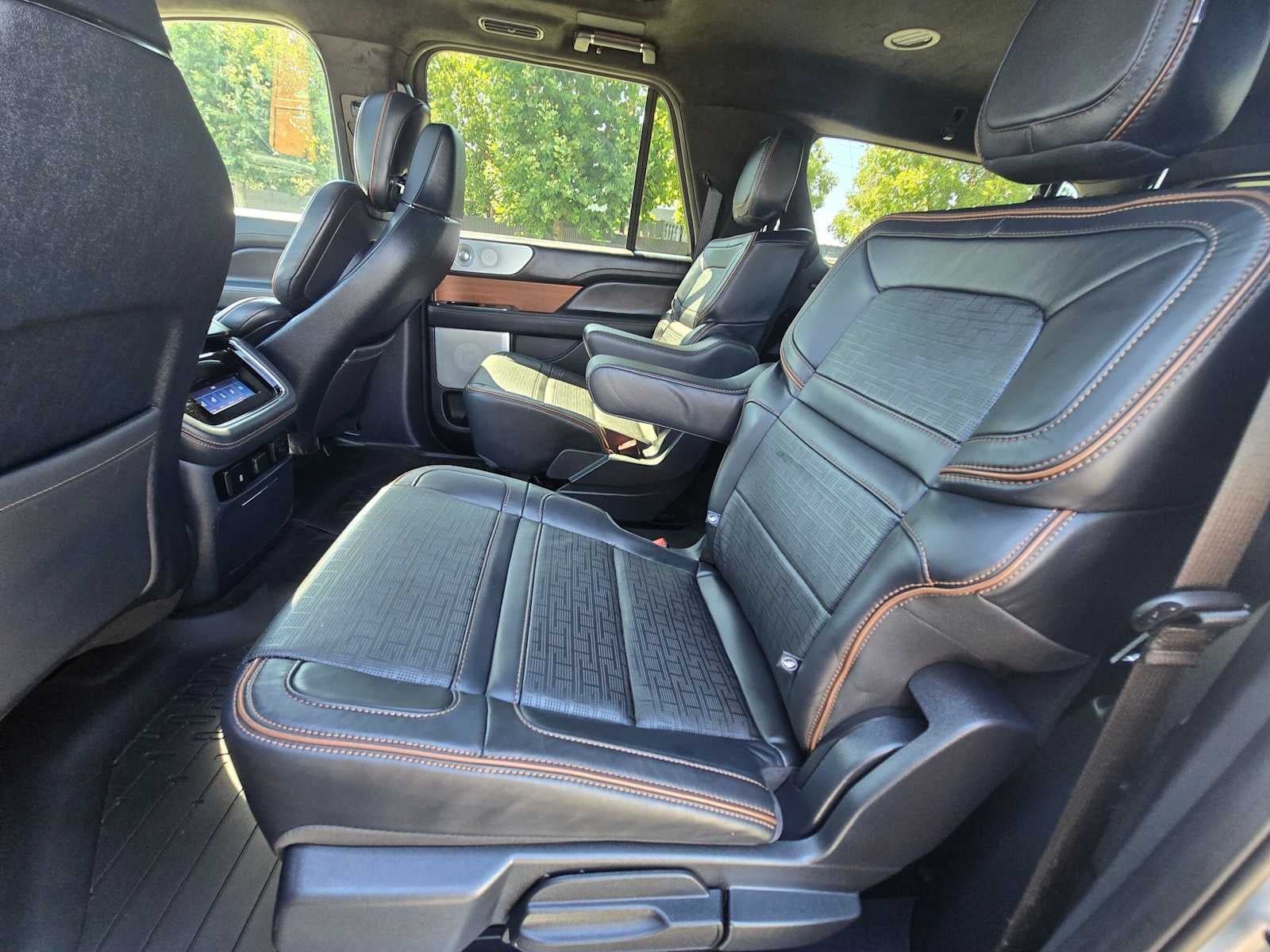 2024 Lincoln Navigator L Black Label