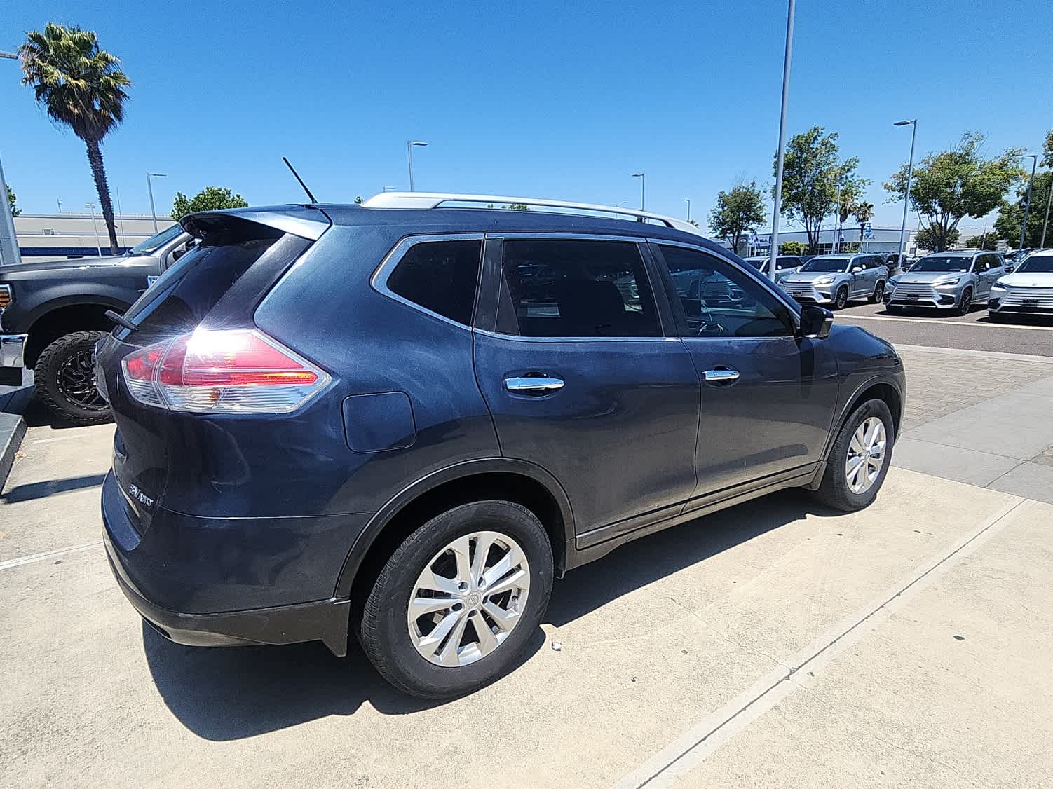 2015 Nissan Rogue SV