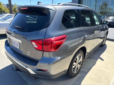2019 Nissan Pathfinder SV