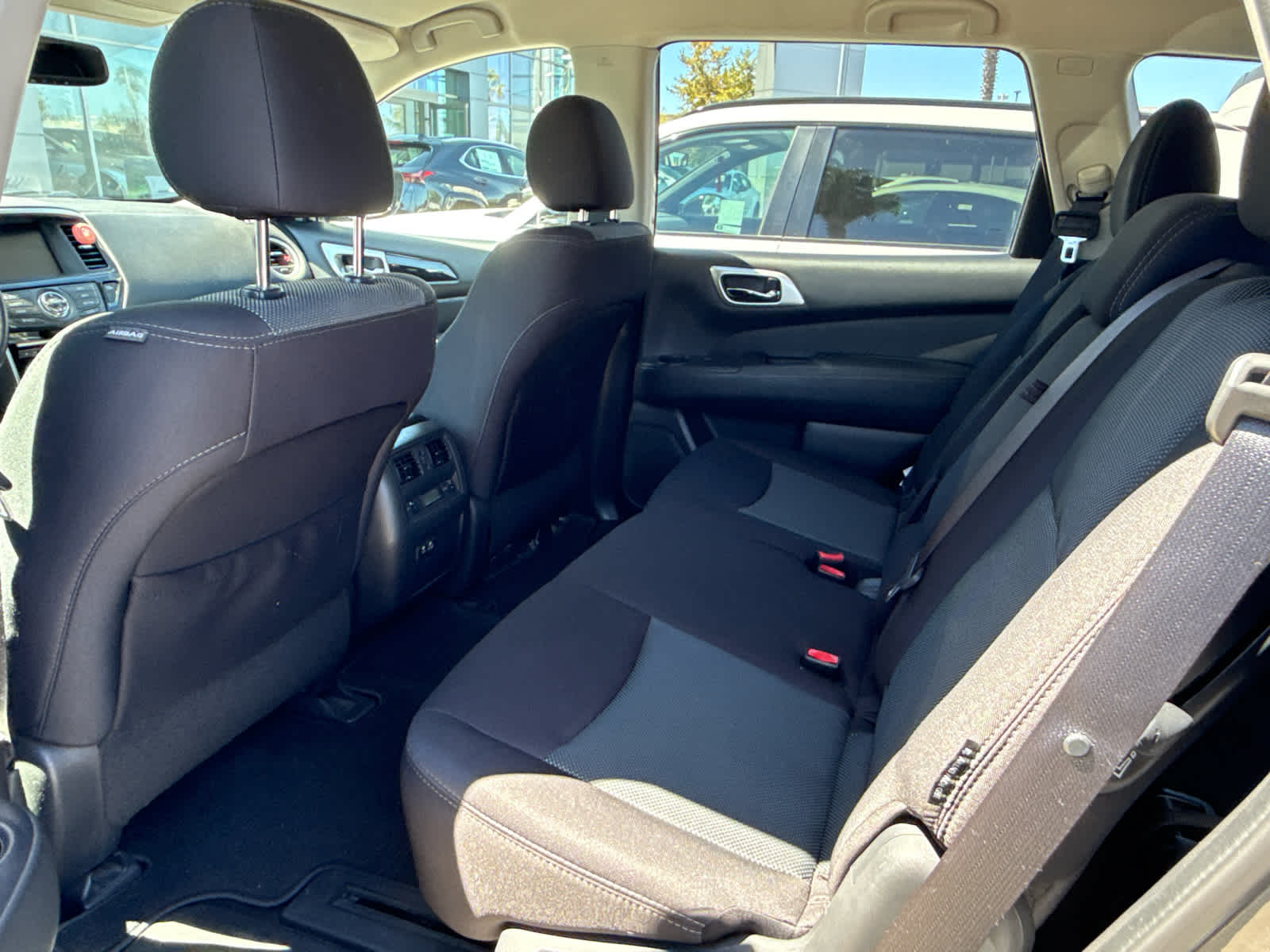 2019 Nissan Pathfinder SV