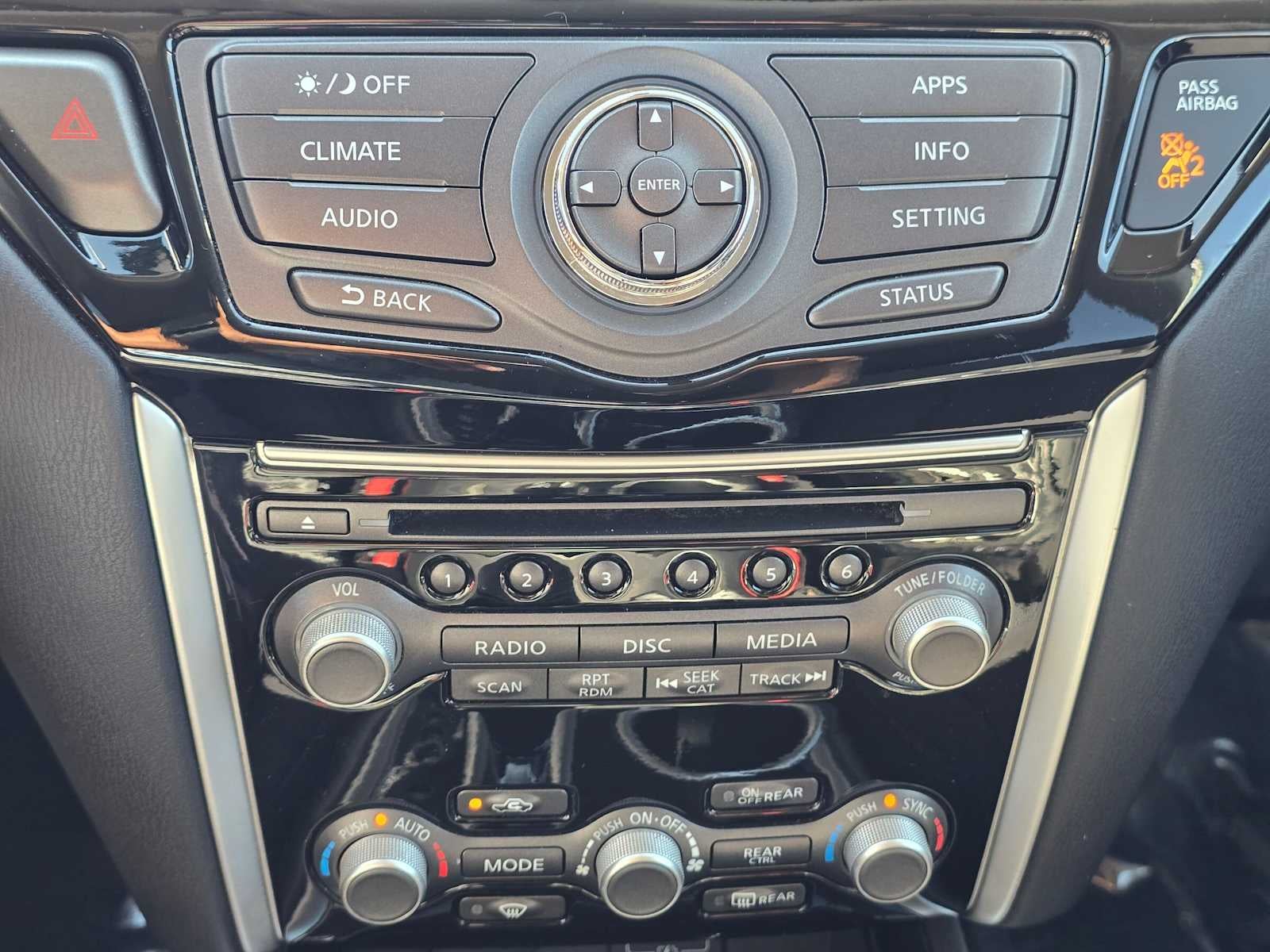 2019 Nissan Pathfinder SV