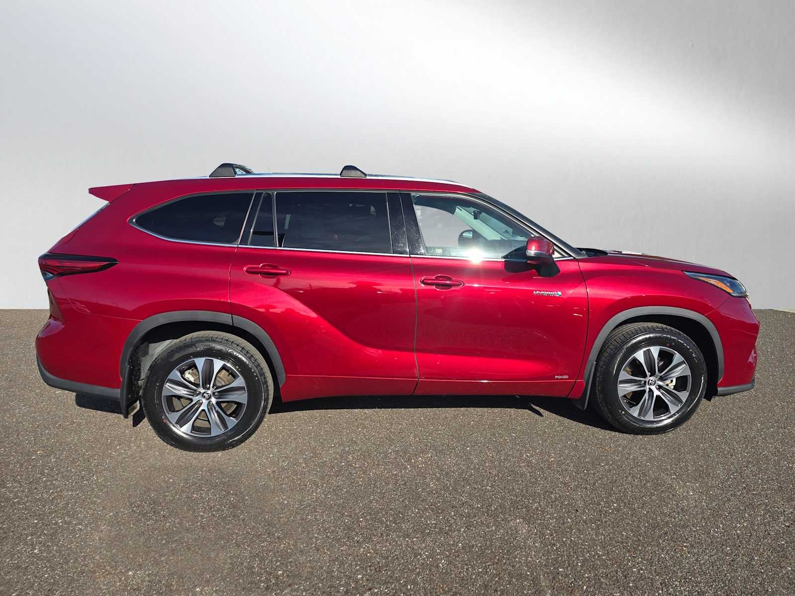 2020 Toyota Highlander Hybrid XLE