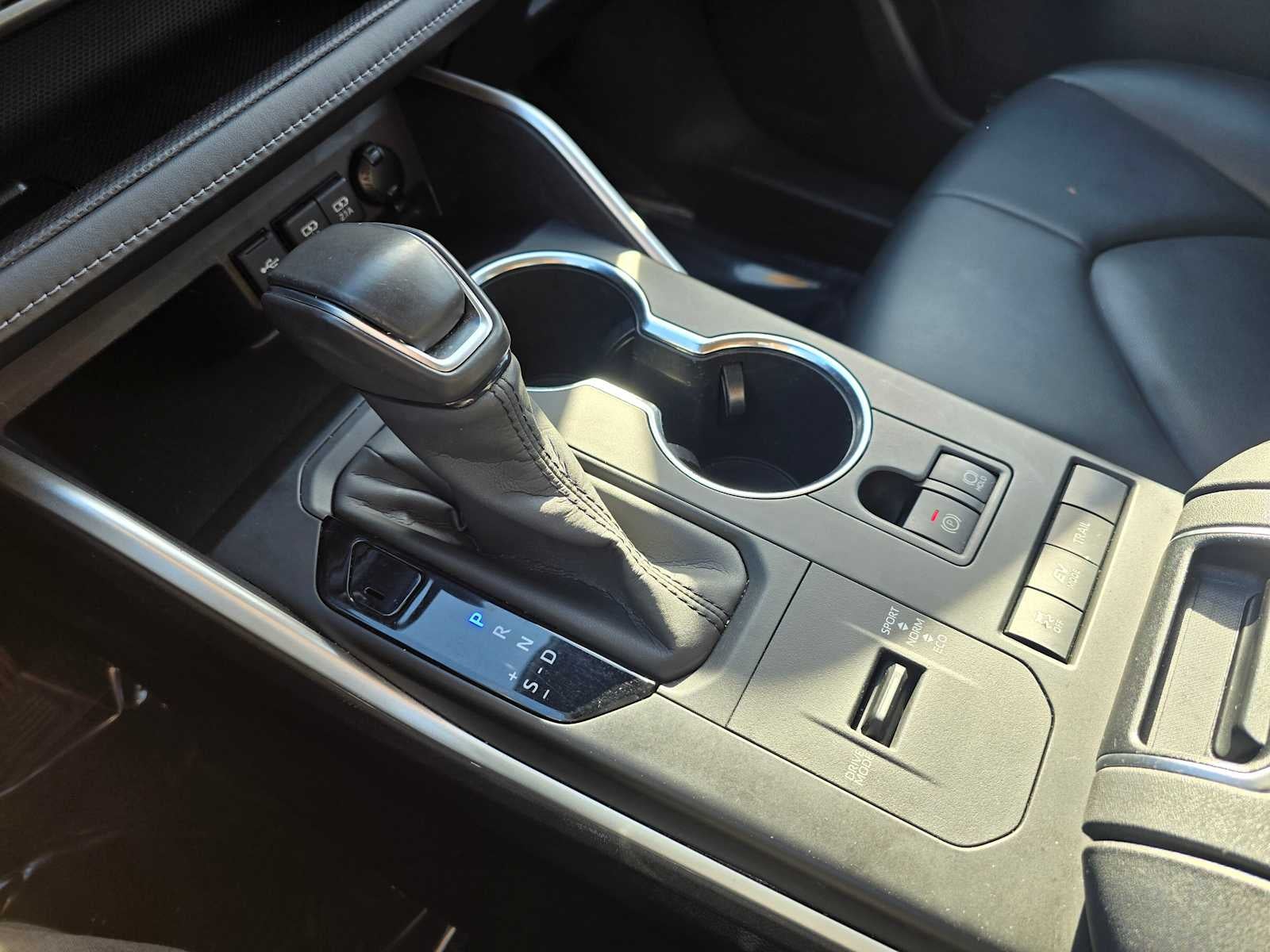 2020 Toyota Highlander Hybrid XLE