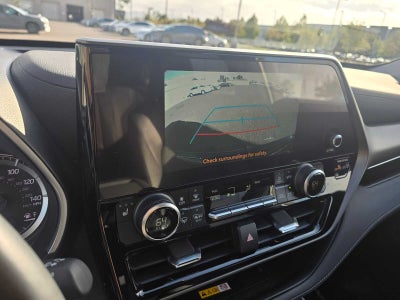 2024 Toyota Highlander XLE