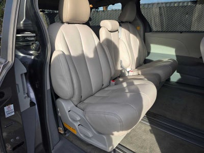 2012 Toyota Sienna LE