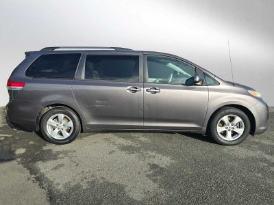 2012 Toyota Sienna LE