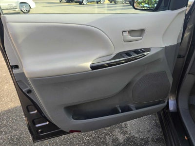 2012 Toyota Sienna LE