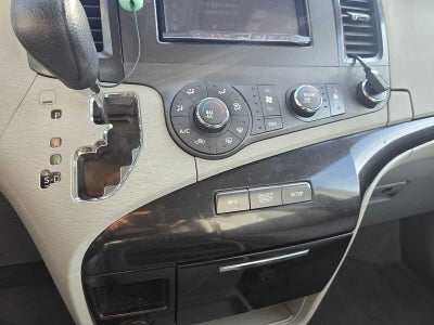 2012 Toyota Sienna LE
