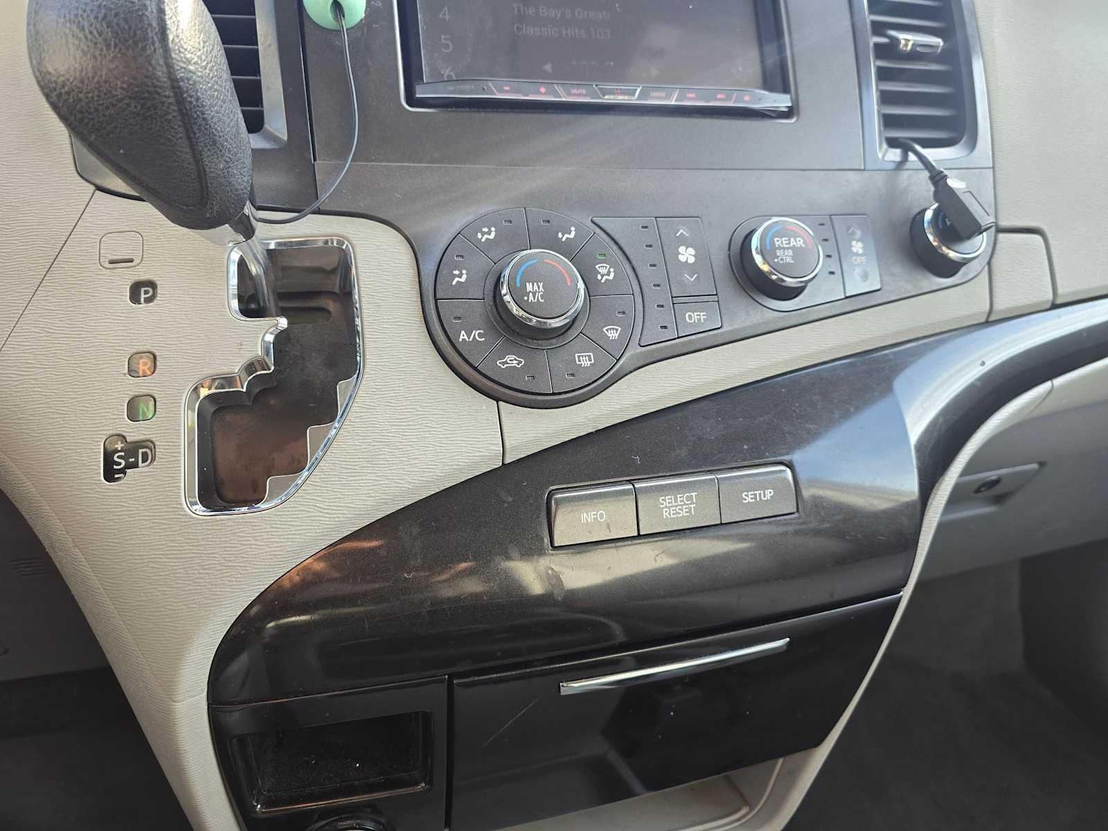 2012 Toyota Sienna LE