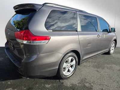 2012 Toyota Sienna LE