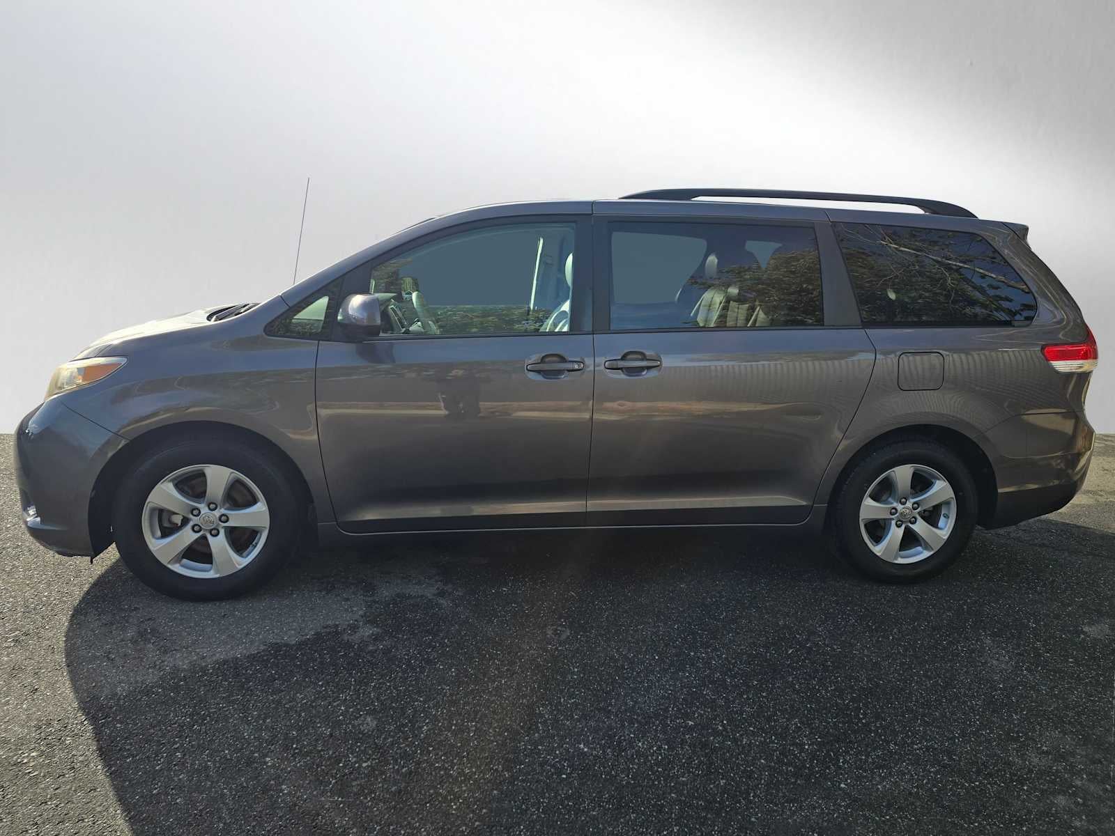 2012 Toyota Sienna LE