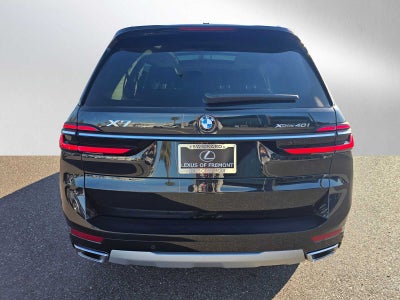 2025 BMW X7 xDrive40i