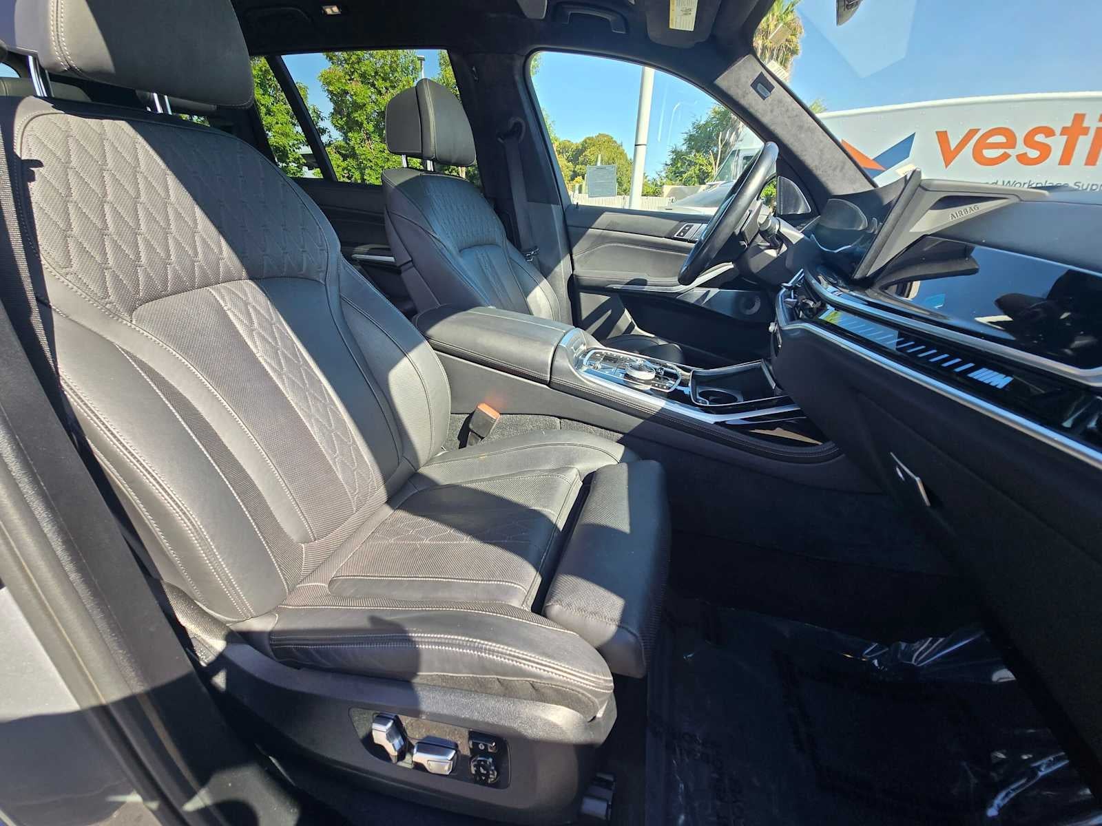 2024 BMW X7 M60i M60i